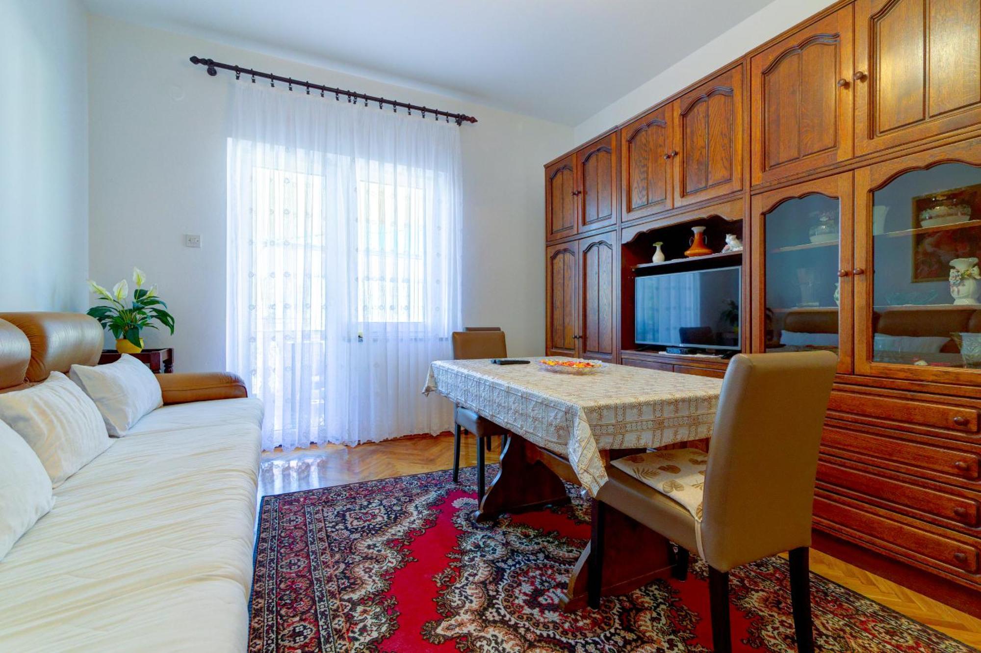 Apartman Erika Zengg Kültér fotó